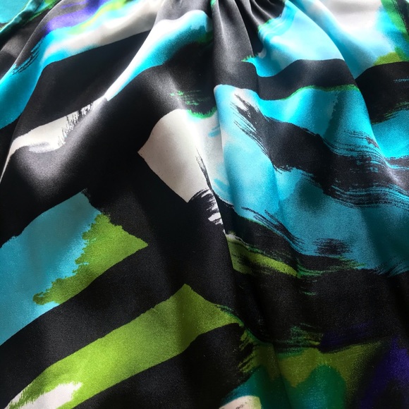 Top - Picture 2 of 5